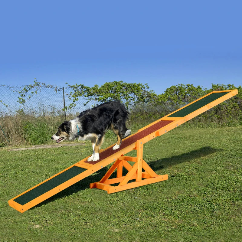 Balancín de madera para perro — agility exterior, resistente intemperie